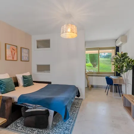 Διαμέρισμα Magniolias - Calme Avec Piscine, Tennis & Jardin Αντίμπ