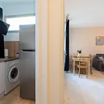 Appartement Magniolias - Résidence Calme Avec Piscine, Tennis&jardin Antibes