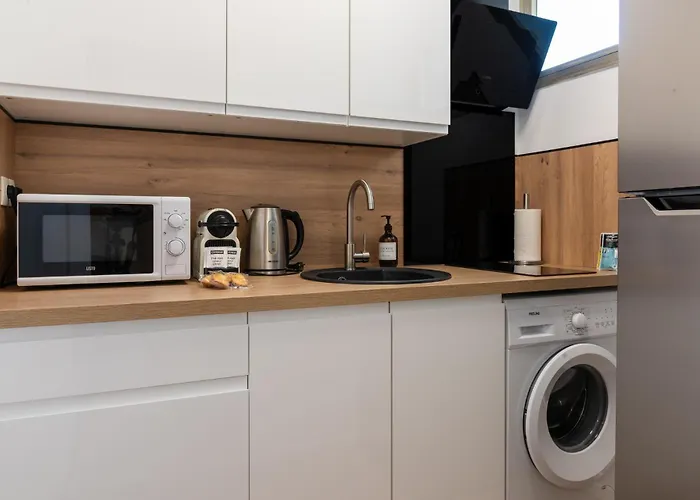 Magniolias - Résidence Calme Avec Piscine, Tennis&jardin * Antibes