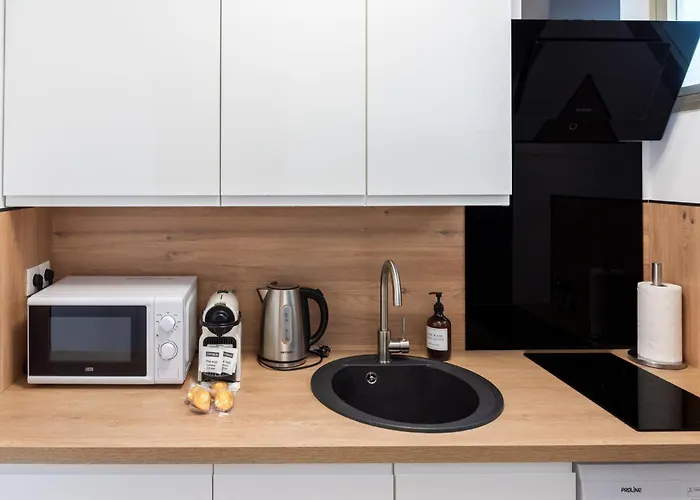 Magniolias - Calme Avec Piscine, Tennis & Jardin *